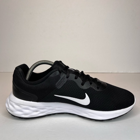 Nike  Revolution  6  Next Nature Men's Size 8M DC3728-003 Blk/White XLNT! No box - Picture 9 of 15